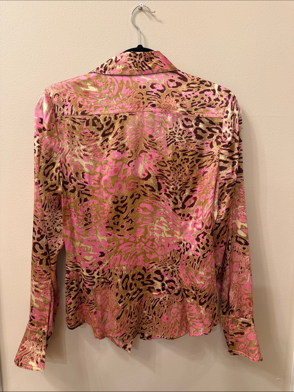 Cache silk Pink and Brown Animal Print Satin snap Button-Down Shirt - Picture 3 of 7